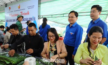 Bí thư thứ nhất T.Ư Đoàn Nguyễn Anh Tuấn đối thoại cùng thanh thiếu nhi cả nước