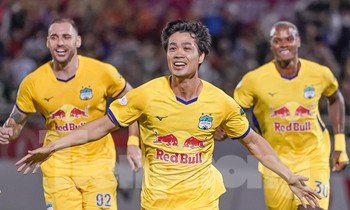 Công Phượng toả sáng, HAGL vươn lên nhì bảng, Sài Gòn FC vẫn đứng cuối