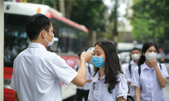 Hà Nội mở cửa trường sau Tết: Giáo viên, nhà trường có ‘kịch bản’ đón học sinh ra sao?