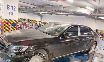 Người lái Mercedes Maybach tông loạt xe trong hầm là bảo vệ tòa nhà