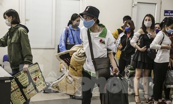 Lấy 3 tòa nhà làm khu cách ly, sinh viên ở Mỹ Đình di dời trong đêm