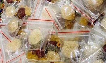 Tổ yến món ăn ‘quý tộc’ giá rẻ như rau trên chợ mạng; nhiều mẫu xe máy hot tăng giá mạnh