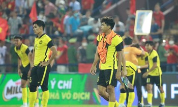 CĐV Malaysia tâm phục khẩu phục, chúc Việt Nam hạ Thái Lan ở chung kết