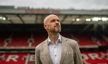 HLV Ten Hag được kỳ vọng sẽ giúp MU tốt hơn