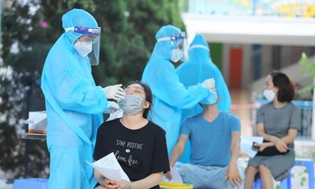 Youth volunteering to support taking samples for COVID-19 testing