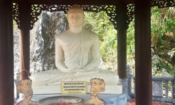 Tượng Thích Ca Mâu Ni trong khu du lịch Tuyền Lâm được công nhận kỷ lục quốc gia nhưng vi phạm về xây dựng. Ảnh: PXD
