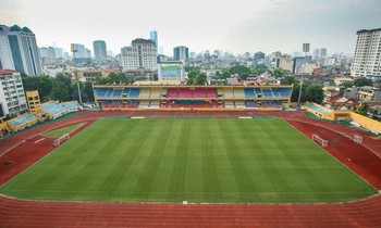 Sân Hàng Đẫy (Hà Nội) không tổ chức môn bóng đá do không kịp sửa chữa, nâng cấp. Ảnh: HUỲNH ĐĂNG
