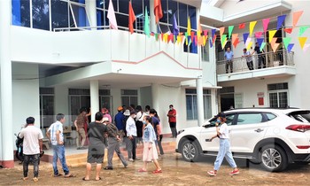 Vụ mẹ khai tử con 3 tuổi còn sống ở Đắk Lắk: Kỷ luật Phó chủ tịch phường