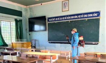 Đắk Lắk phun hóa chất tất cả phòng thi trước giờ G