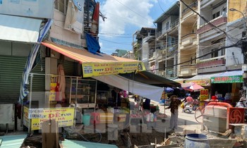 TPHCM: Dân khổ vì công trình thoát nước thi công ì ạch