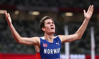 Chân chạy Na Uy phá luôn kỷ lục 1.500m nam trong lần đầu dự Olympic 