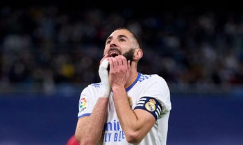 Benzema hỏng 2 quả penalty, Real Madrid vẫn có 3 điểm nhẹ nhàng