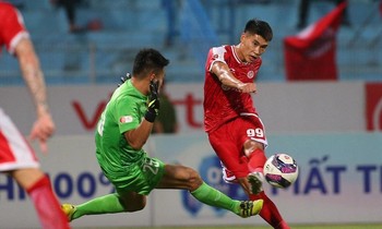 Đôi công nghẹt thở, Viettel thua sốc Hà Tĩnh tại Hàng Đẫy