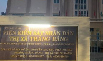 Viện trưởng sàm sỡ cấp dưới: VKS và lãnh đạo thị xã Trảng Bàng xin lỗi công khai