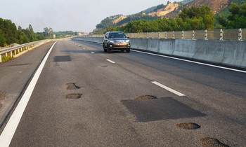 Vụ cao tốc Đà Nẵng-Quảng Ngãi: Đại diện Viện kiểm sát ví như chiếc áo mới chưa gì đã rách