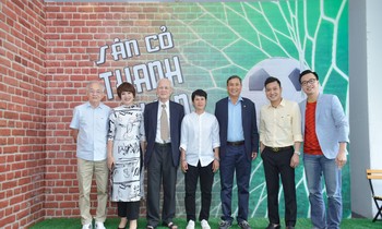 Gặp hai số 8 huyền thoại Lưu Ngọc Mai-Nguyễn Hồng Sơn và những chuyện độc trên sân cỏ