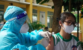 Tiêm vắc xin phòng COVID-19 cho trẻ 12-17 tuổi. Ảnh: Tuấn Dũng