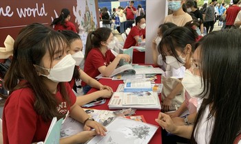 Nhiều thí sinh vẫn bàng quan với những điều chỉnh đăng ký nguyện vọng năm nay. Ảnh: Nghiêm Huê