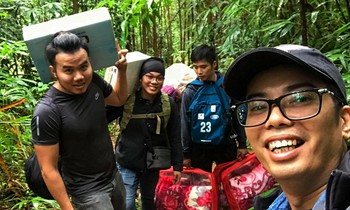 Những 'ông thần đồ chơi' gieo nụ cười hồng