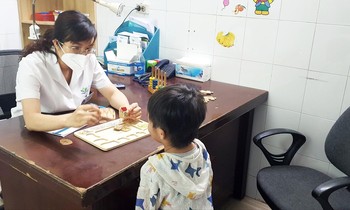 Cảnh báo trẻ bị stress sau sang chấn tâm lí