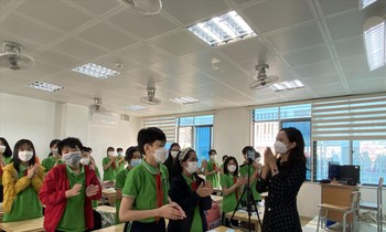 “Cởi trói” cho giáo viên