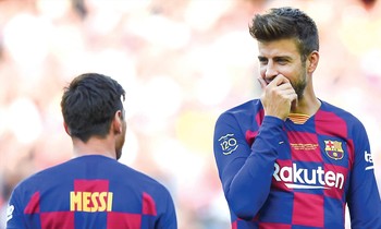 Barca đã trả 887 triệu euro cho Messi và Pique trong 4 năm hợp đồng Ảnh: AS 