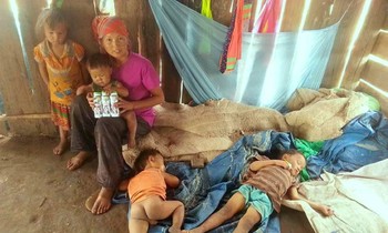 Một gia đình người Mông