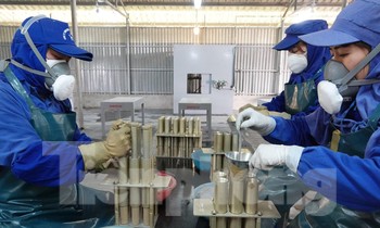 Dừng bán pháo hoa do quân đội sản xuất là thông tin chưa chính xác