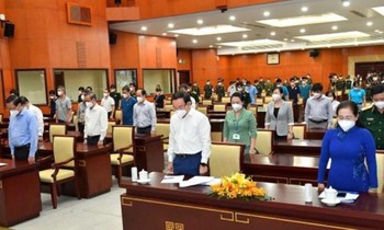 Nhà thờ, chùa đánh chuông tưởng niệm người mất do COVID-19