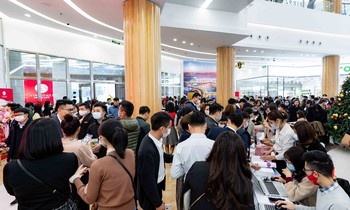 Hàng nghìn khách hàng háo hức tham quan căn hộ mẫu dòng Ruby của Vinhomes lần đầu ra mắt