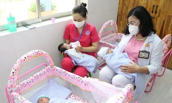 Hỗ trợ chăm sóc trẻ có cha mẹ mắc dịch COVID-19 tại TPHCM.