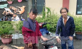 'Cẩu tặc' xịt hơi cay chống trả vẫn không chạy thoát
