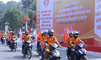  Đoàn xe tuần hành, tuyên truyền về phòng, chống bạo lực và bình đẳng giới tại thành phố Hải Phòng. 