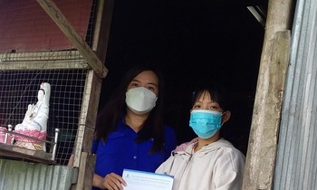Tỉnh đoàn An Giang động viên nữ sinh tham gia chống dịch bị tai nạn 