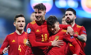 Tây Ban Nha tại EURO 2020: Khó chạm tới ‘ngai vàng’