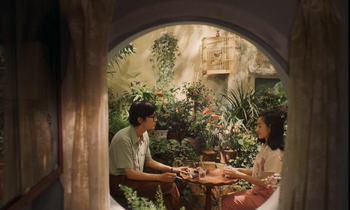 "Em và Trịnh" hé lộ hình ảnh Dao Ánh mơ mộng và 301 lá thư tình Trịnh Công Sơn gửi nàng