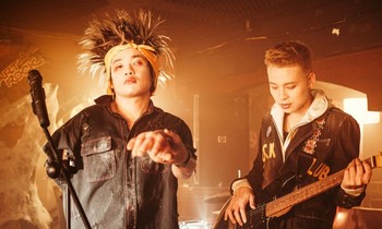 Thành viên nhóm Da LAB hóa thây ma trong MV mới, "tiện tay" hé lộ ngày comeback của nhóm