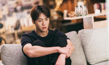 Sự nghiệp của "Tổ trưởng má lúm" Kim Seon Ho sẽ về đâu khi bê bối đời tư là thật?