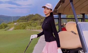 Sau hơn nửa năm “mất tích”, Hoa hậu chuyển giới Hương Giang bất ngờ trở lại mạng xã hội