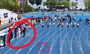 Xem các vận động viên chạy thi nhưng khán giả đòi trao giải cho anh quay phim, vì sao vậy?