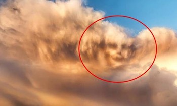 Gương mặt trên bầu trời: Ảnh đám mây của nam sinh 14 tuổi khiến nhiều người “dựng tóc gáy”