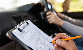 Người học lái xe tệ nhất thế giới: Thi 157 lần vẫn trượt, đã tốn hơn trăm triệu lệ phí thi