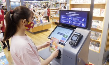 Sài Gòn có “nhà sách thông minh” đầu tiên, bạn biết cách “check-in” chưa?