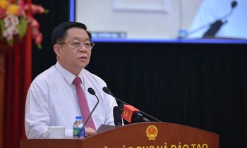 Mr. Nguyen Trong Nghia, Secretary of the Party Central Committee, Head of the Central Propaganda Department spoke at the Conference.
