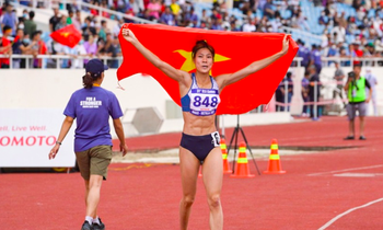 Video: Bùi Thị Nguyên đánh bại á quân Asiad, giành HCV 100m rào nữ