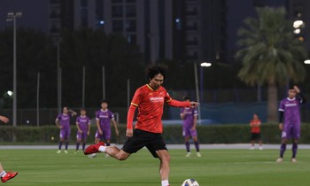 U23 Việt Nam hứng khởi bước vào buổi tập đầu tiên tại UAE