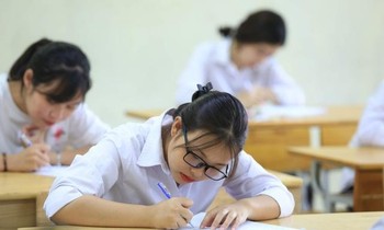 Chuẩn bị lên “sàn đấu”, teen dự thi học sinh giỏi các cấp ôn tập trực tuyến thế nào?