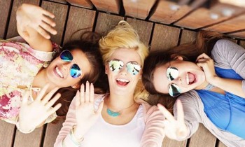 Trăng non xuất hiện ở Bạch Dương mang đến khởi đầu đặc biệt cho tháng mới của 12 chòm sao