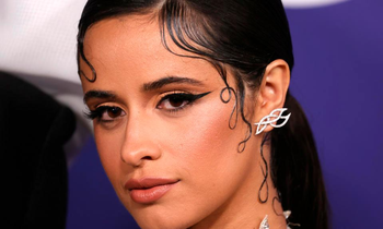Camila Cabello: "Tôi tự hào về cơ thể mình, dù là đường cong, vết rạn da hay cả mỡ thừa"