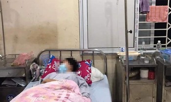 Nữ sinh lớp 10 ở Phú Thọ bị mẹ của bạn trai cũ gọi người đến chặn đánh gây chấn động não